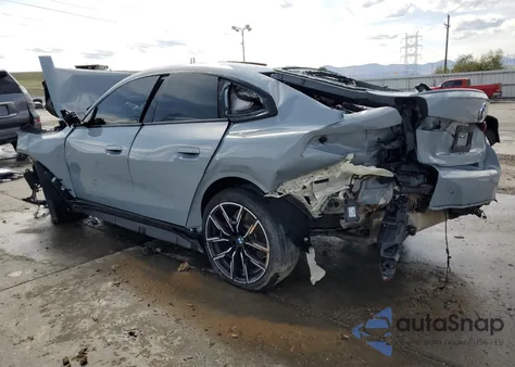 2022 BMW M440Xi Gran Coupe z USA, uszkodzony, nr VIN WBA13AW07NFM14466